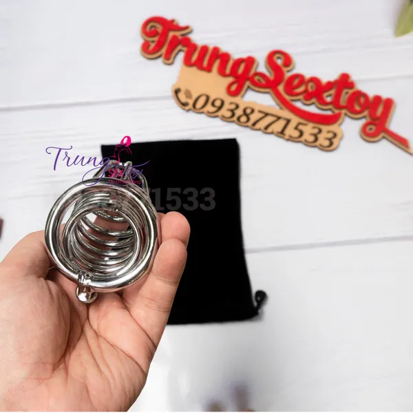 Dụng cụ khóa dương vật giúp chàng không bị quyến rũ 