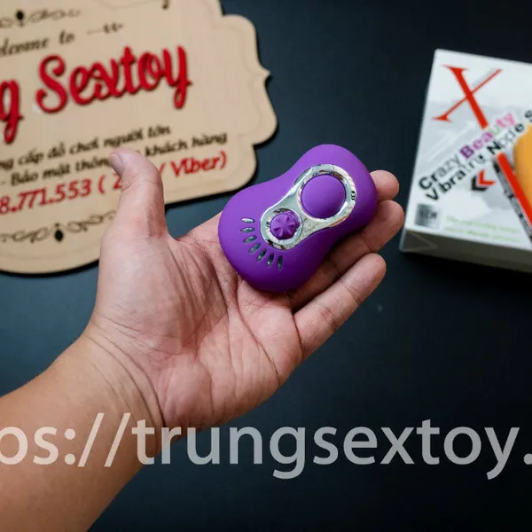Kích thích vòng 1 với Crazy Beauty Vibrating Nipple Sucker