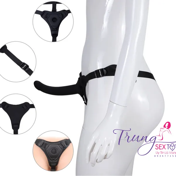 Đắm chìm sự sung sướng với dương vật giả dây đeo mini