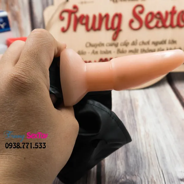 Dương vật giả có dây đeo hai đầu cho cuộc tình thêm vững vàng