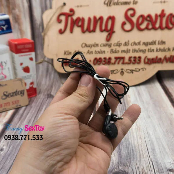 Dương vật giả có dây đeo hai đầu cho cuộc tình thêm vững vàng