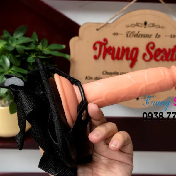 Đồ chơi tình dục dương vật giả co dây đeo như thật 