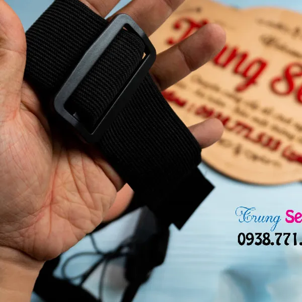 Dương vật giả dây đeo rỗng ruột có rung chất lượng trong mỗi cuộc yêu