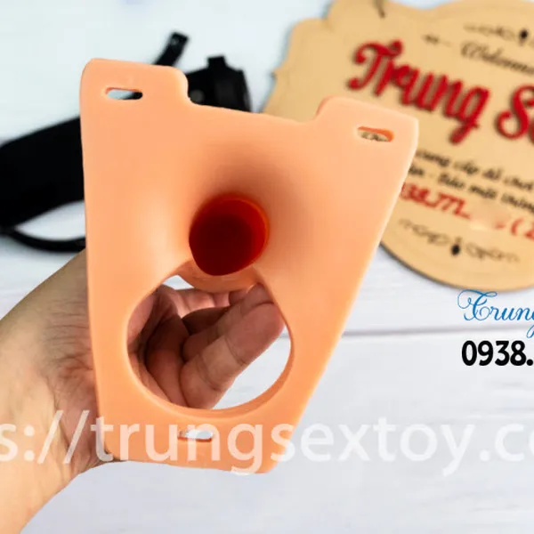 Dương Vật Giả Dây Đeo Rỗng Ruột Lovetoy Cho Nam