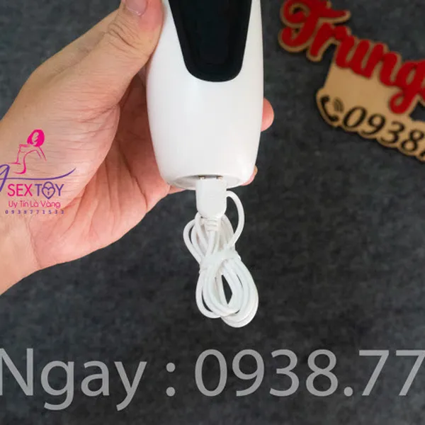 Dương Vật Giả Rung Thụt Cầm Tay Mềm Mịn Như Thật