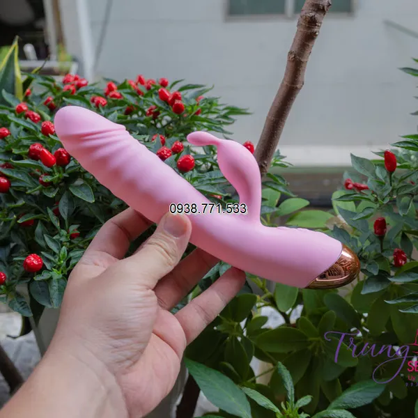 Chị em tha hồ sung sướng với dương vật giả hàng chính hãng Yeain