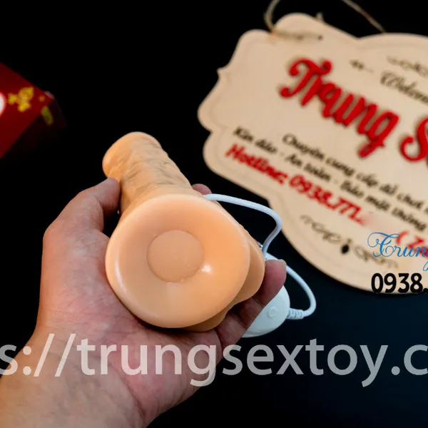 Dương vật giả silicon rung thụt mang đến sự chân thực tuyệt đối 