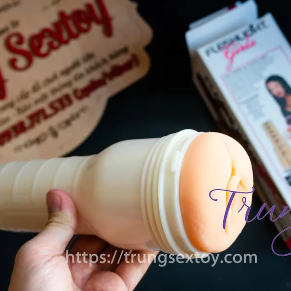  Âm đạo giả Fleshlight Asa Akira cho “cậu nhỏ” tận hưởng chốn thiên đường