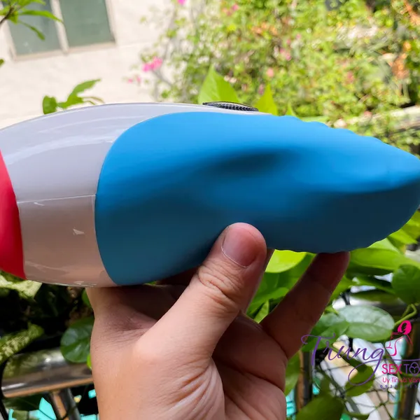 Kích thích, bú liếm dương vật với máy Oralsex Leten  