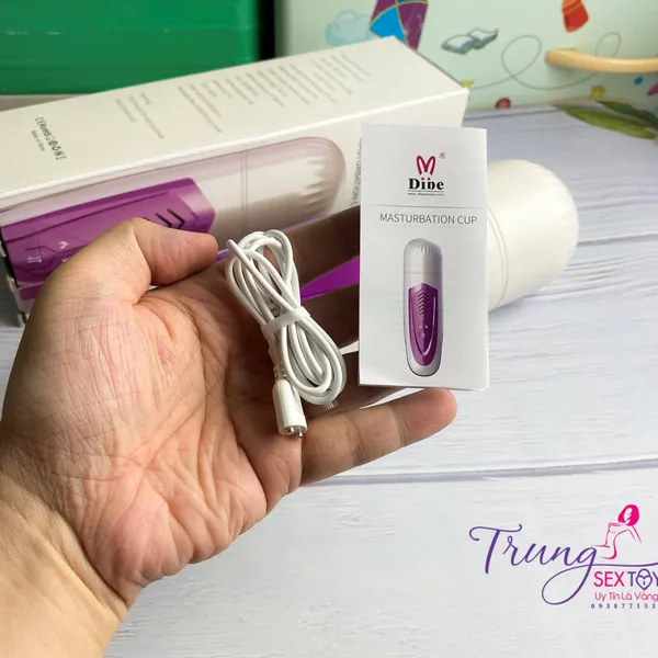 Máy tự động rung thụt có nhiệt Dibe Ferrady dành cho nam 