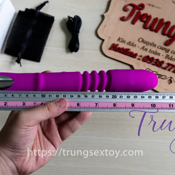 Pretty Love Ward “rung ngoáy” siêu sướng cho Eva