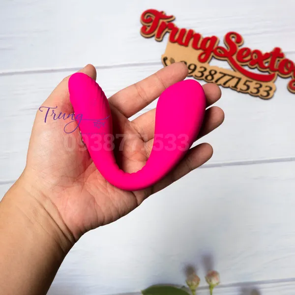 Trứng rung điều khiển qua ứng dụng điện thoại Lovense Quake