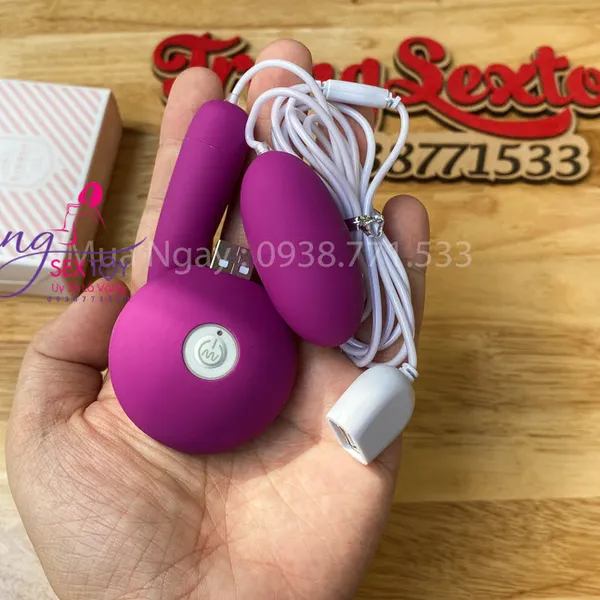 Chị em gào thét vì quá sướng với trứng rung 2 cục USB