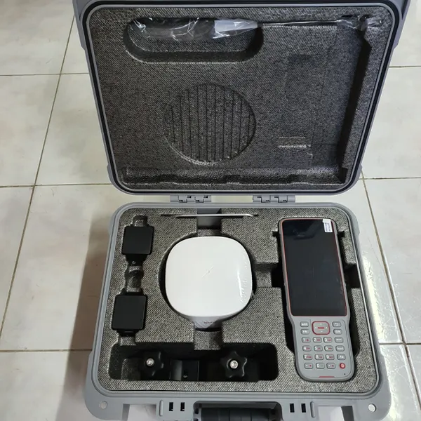 C3  RTK GPS  MÁY ĐỊNH VỊ VỆ TINH 2 TẦN SỐ 
