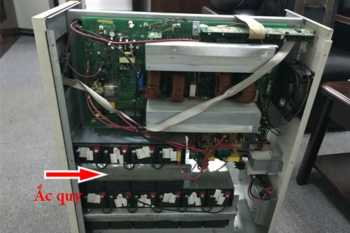 ắc quy ups santak ắc quy ups santak
