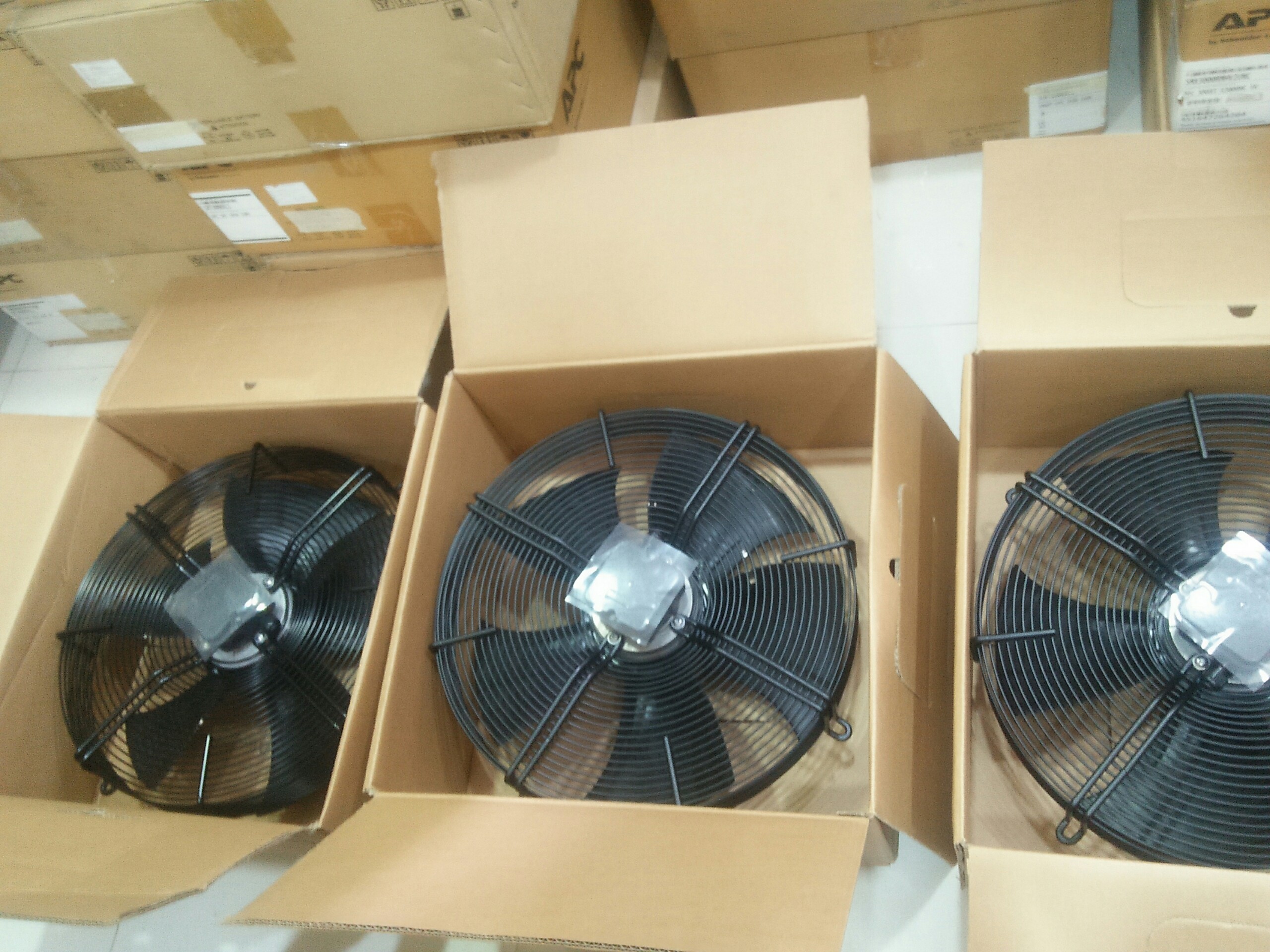 Quạt Condenser Ebm past S4E500AM0301