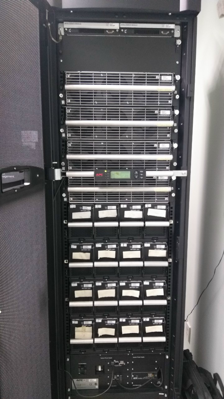 THAY ẮC QUY UPS APC