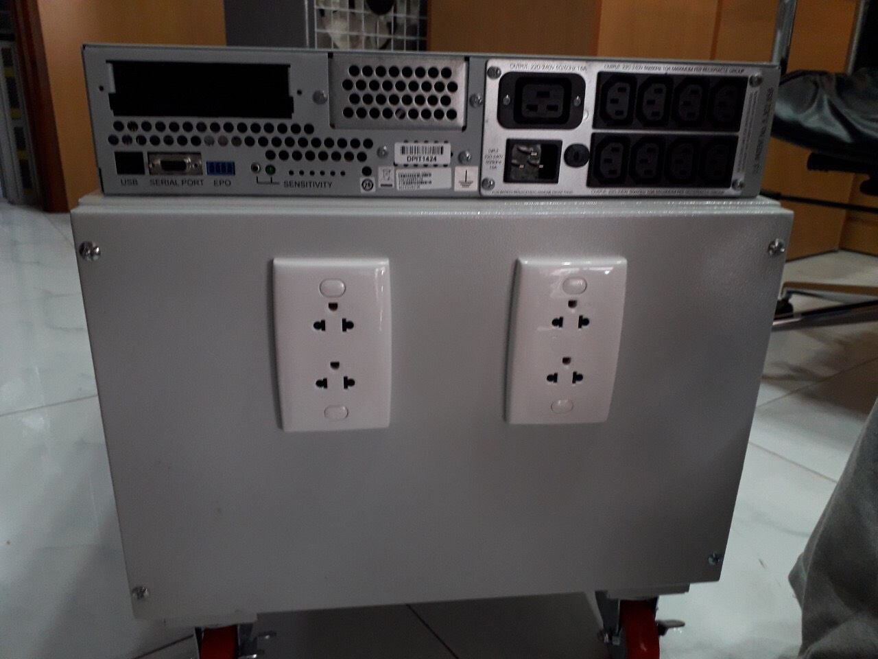 BỘ LƯU ĐIỆN TIẾT KIỆM CHO QUÁN CAFE