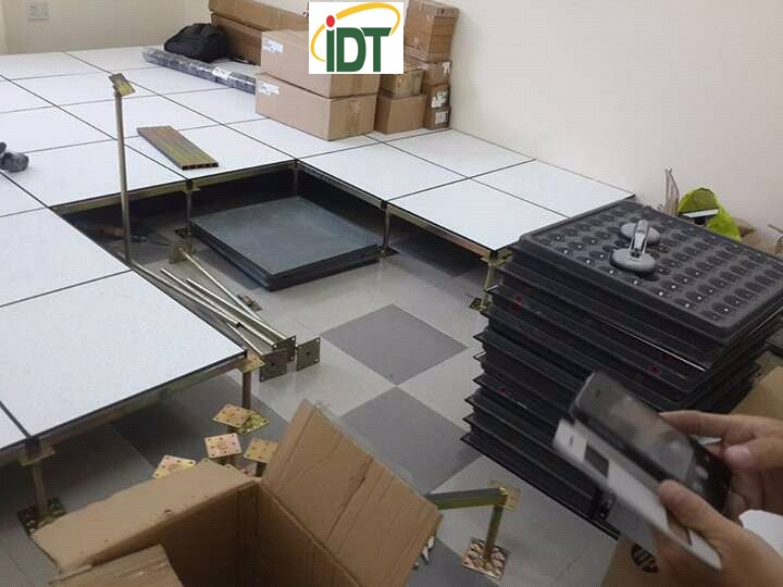 CUNG CẤP LẮP ĐẶT SÀN NÂNG CHO PHÒNG DC