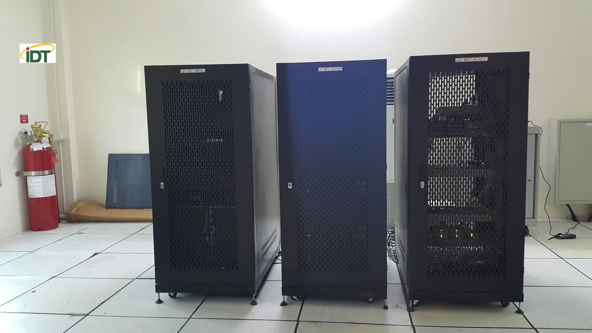 TỦ RACK PHÒNG MÁY CHỦ