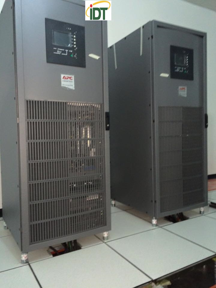 DI DỜI UPS CHO PHÒNG SERVER