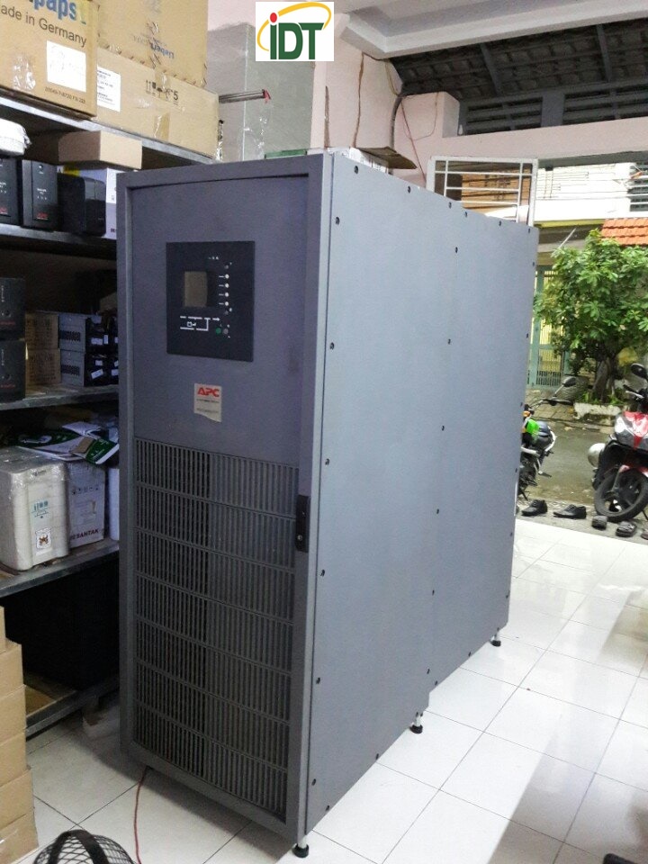 Lắp đặt hệ thống UPS cho Trung tâm Dữ liệu