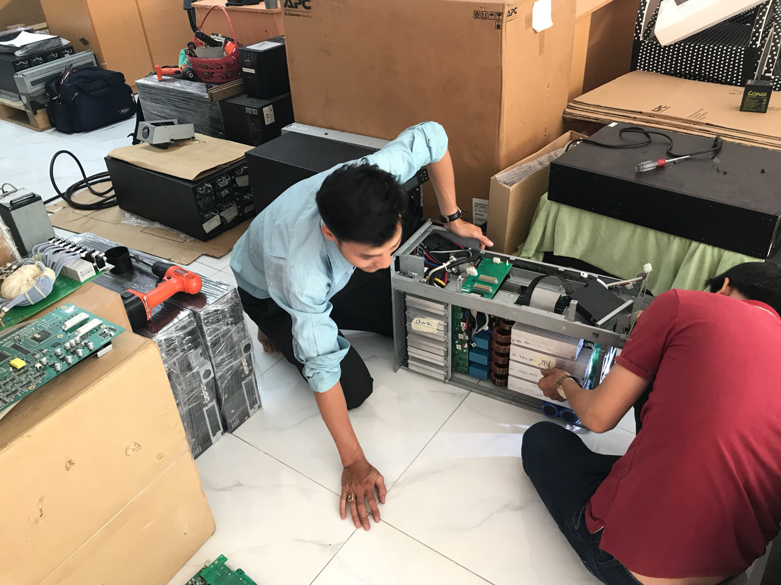 SỬA CHỮA BỘ LƯU ĐIỆN APC