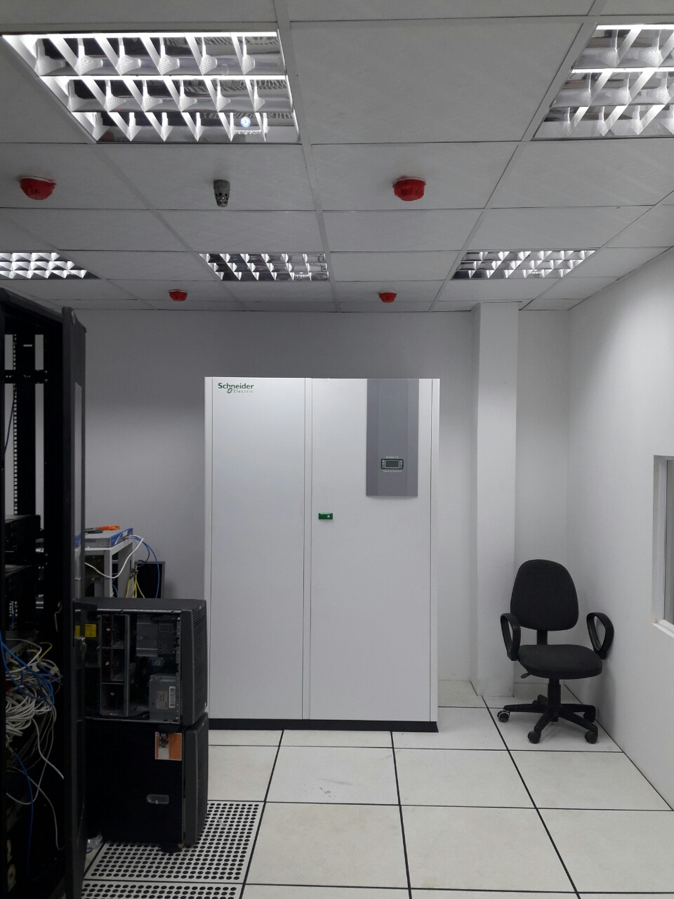 XÂY DỰNG PHÒNG SERVER