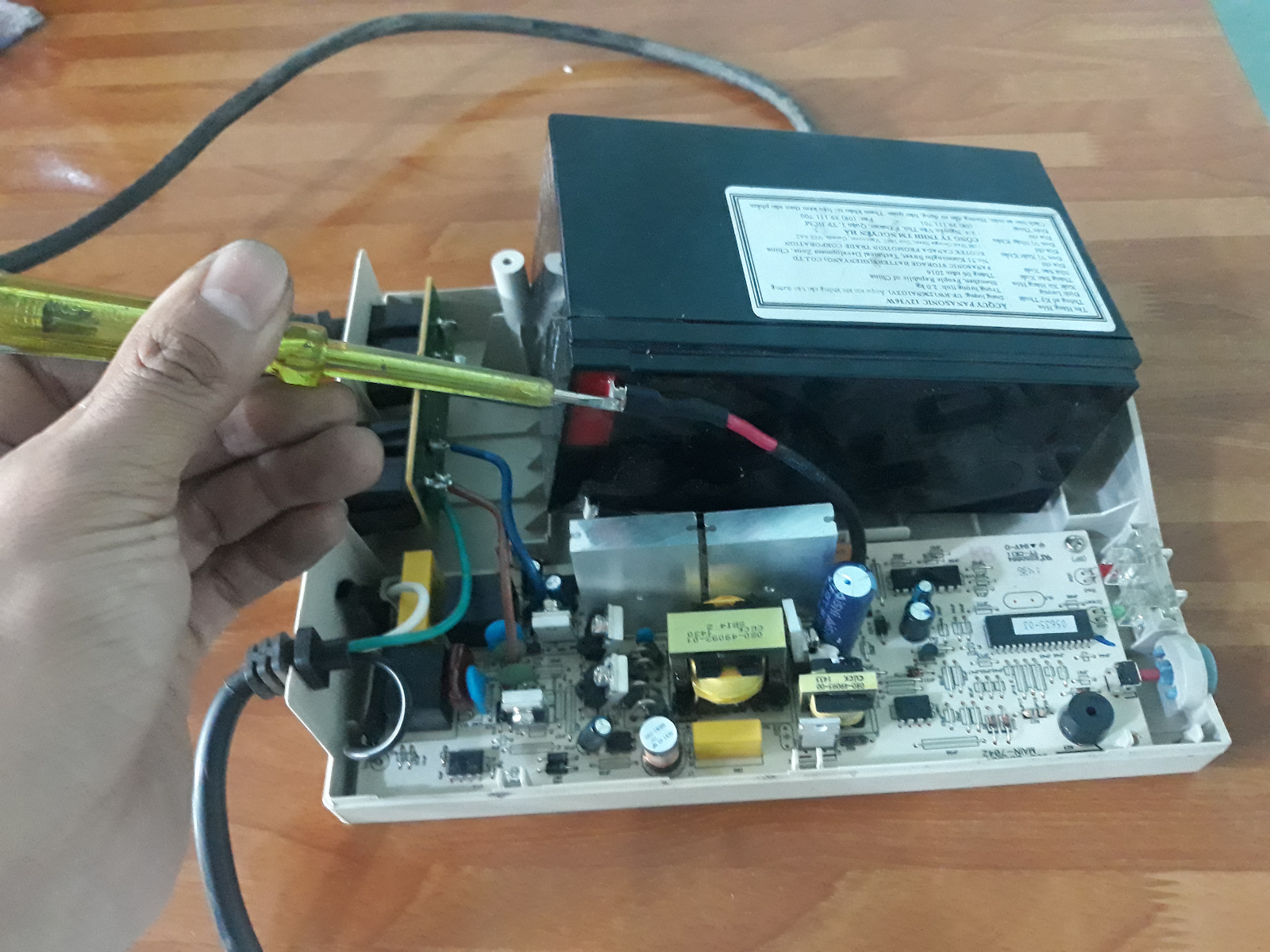 thay acquy cho ups santak 500va thay acquy cho ups santak 500va