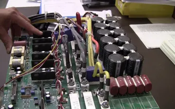 SỬA CHỮA UPS SRT10KRMXI