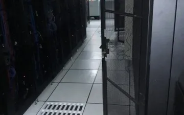 DI DỜI  MÁY LẠNH CHÍNH XÁC