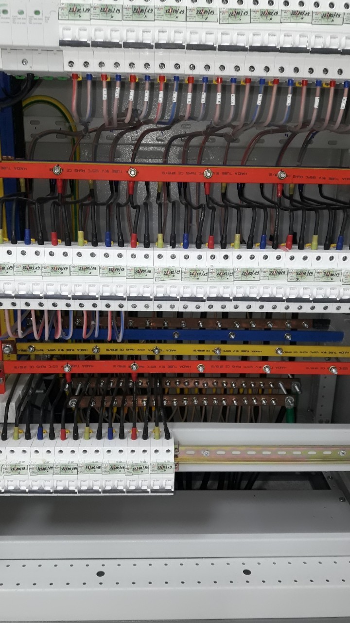 GIẢI PHÁP NGUỒN PHÒNG SERVER