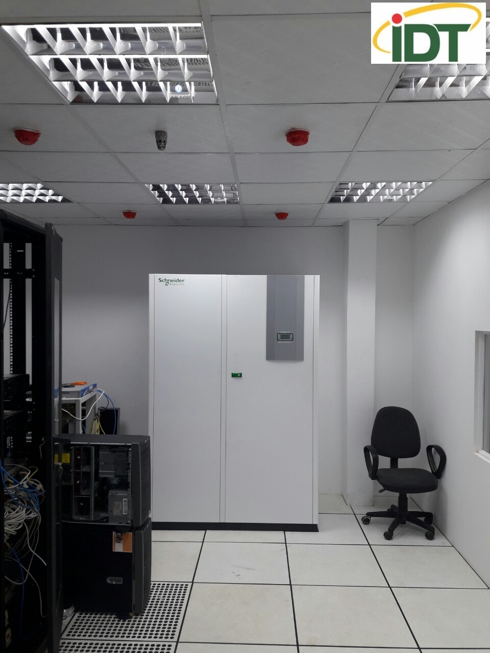 GIẢI PHÁP NGUỒN PHÒNG SERVER