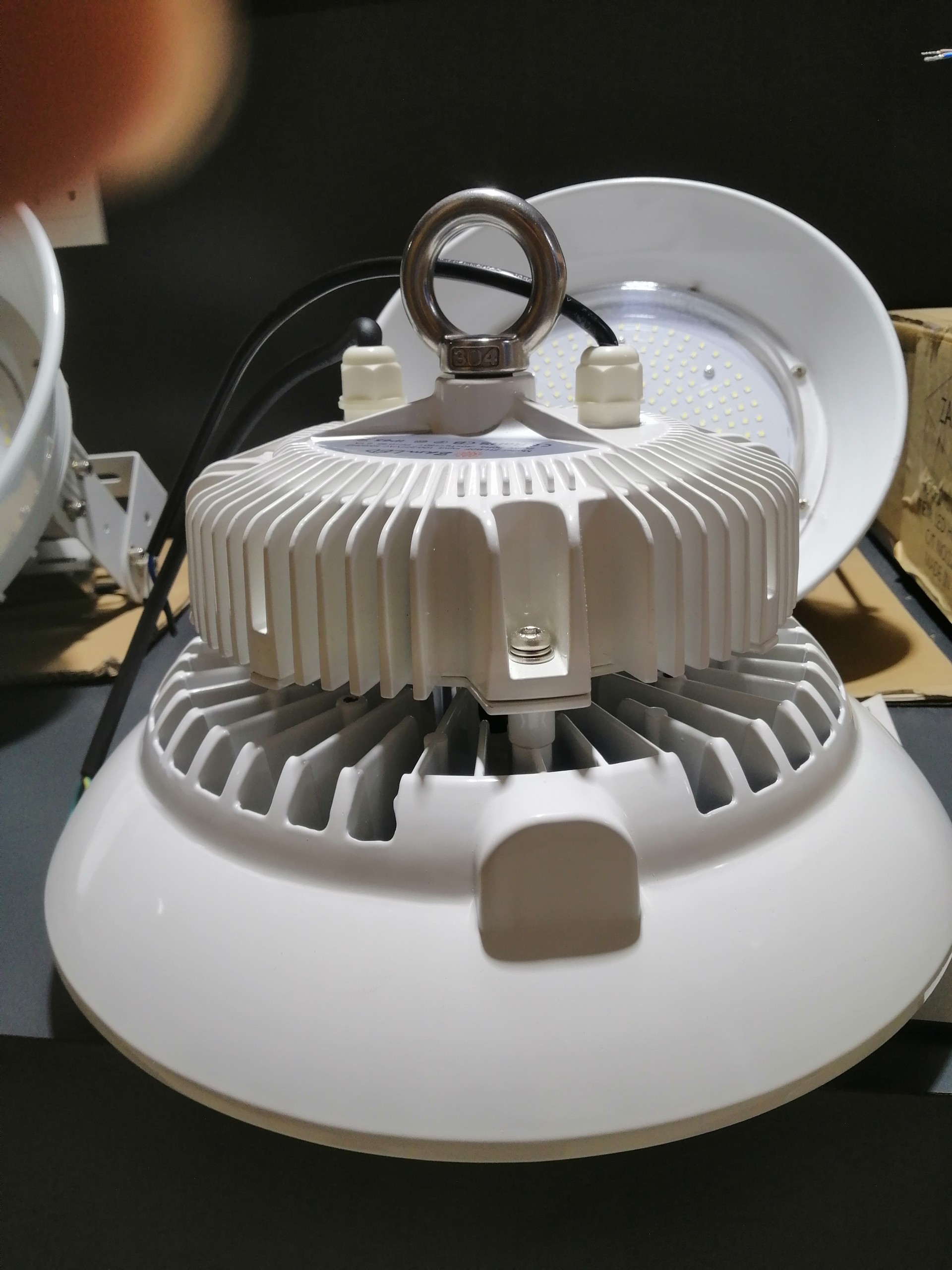 Đèn led nhà xưởng