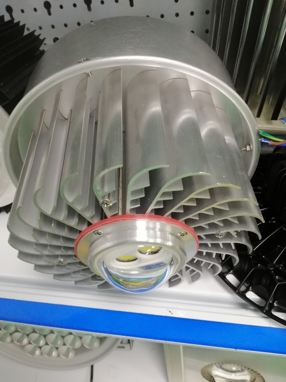 Đèn led công nghiệp 100W Đèn led công nghiệp 100W