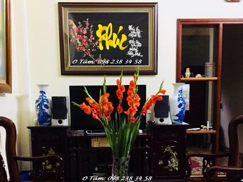 Tranh thêu chữ phúc được giao đến nhà anh Bình ở đường Hoàng Diệu , Thủ Đức, TP Hồ Chí Minh