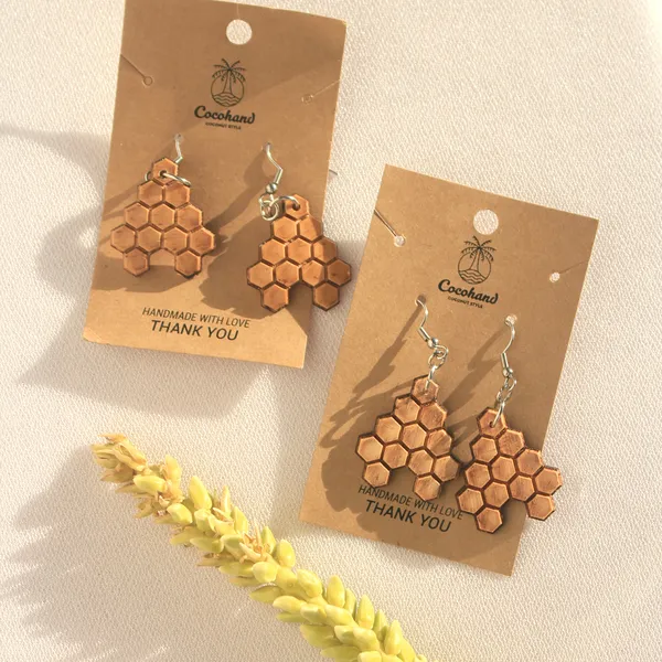 BÔNG TAI DỪA SÁP ONG