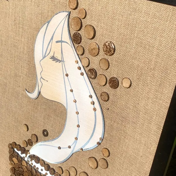 TRANH DỪA DECOR 70X90CM - CÔ GÁI COFFEE