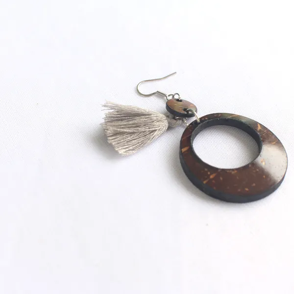 BÔNG TAI DỪA TRÒN PHỐI TUA RUA