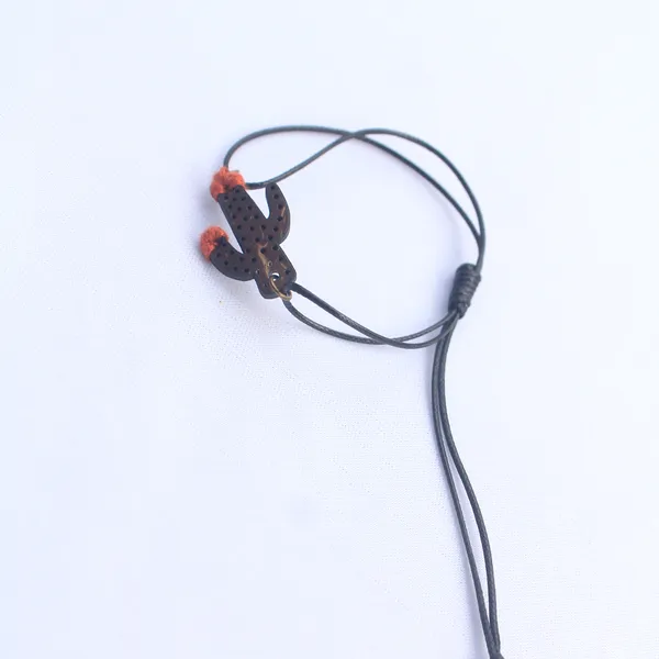 VÒNG TAY DỪA XƯƠNG RỒNG ĐỎ