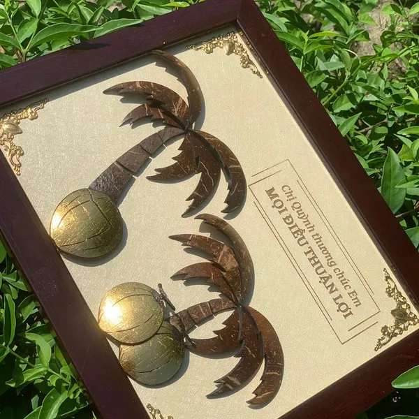 TRANH DỪA KHUNG 20X25CM - DỪA DÁT VÀNG, KHẮC NỘI DUNG THEO YÊU CẦU