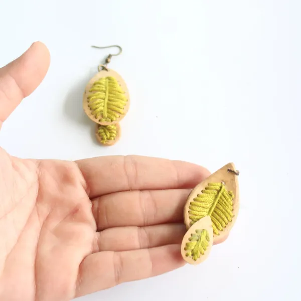 BỘ TRANG SỨC DỪA BA LÁ PHỐI CHỈ THÊU, COMPO 3 MÓN, 4 màu tùy chọn 