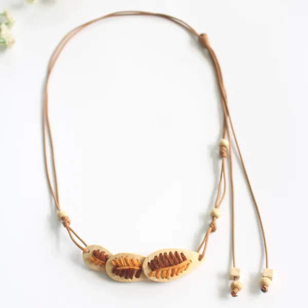 DÂY CHUYỀN DỪA BA LÁ PHỐI CHỈ THÊU, 4 màu tùy chọn