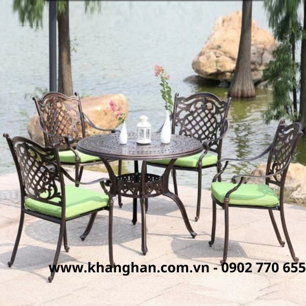 Bàn Ghế nhôm đúc sơn tĩnh điện phong cách tân cổ điển KH23-B08.4G05 Bàn Ghế nhôm đúc sơn tĩnh điện phong cách tân cổ điển KH23-B08.4G05