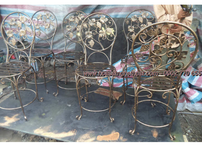 Bàn Ghế Sắt Rèn - Sắt rèn nghệ thuật và phụ kiện sắt. Bàn Ghế Sắt Rèn - Sắt rèn nghệ thuật và phụ kiện sắt.