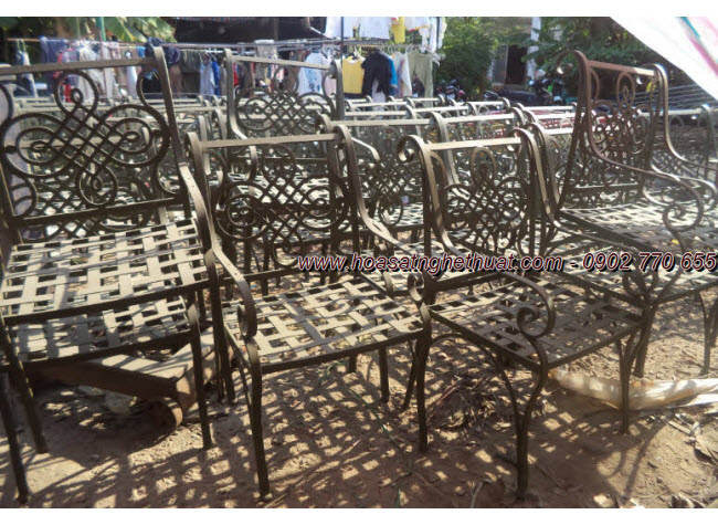 Mẫu bàn ghế sắt được yêu thích năm 2013 Mẫu bàn ghế sắt được yêu thích năm 2013