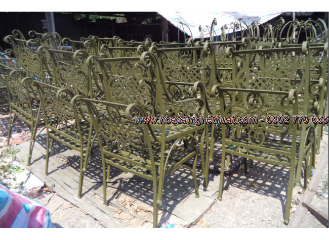 Mẫu bàn ghế sắt được yêu thích năm 2013 Mẫu bàn ghế sắt được yêu thích năm 2013