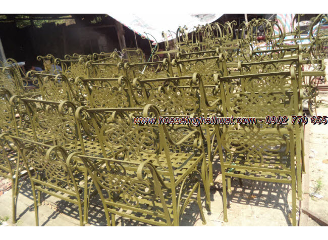 Mẫu bàn ghế sắt được yêu thích năm 2013 Mẫu bàn ghế sắt được yêu thích năm 2013