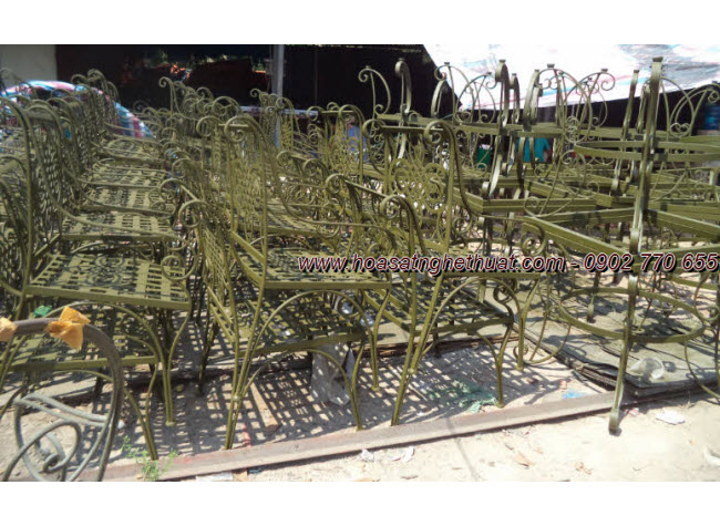 Mẫu bàn ghế sắt được yêu thích năm 2013 Mẫu bàn ghế sắt được yêu thích năm 2013