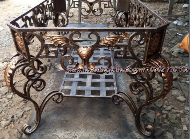Bàn Ghế Sắt Rèn - Sắt rèn nghệ thuật và phụ kiện sắt. Bàn Ghế Sắt Rèn - Sắt rèn nghệ thuật và phụ kiện sắt.